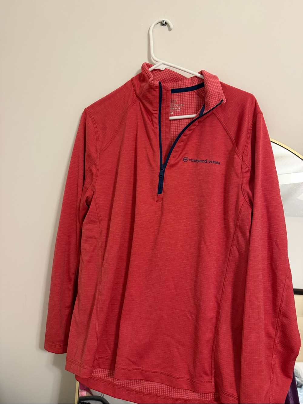 Vineyard Vines Men’s medium Coral Red Half-Zip Pullover